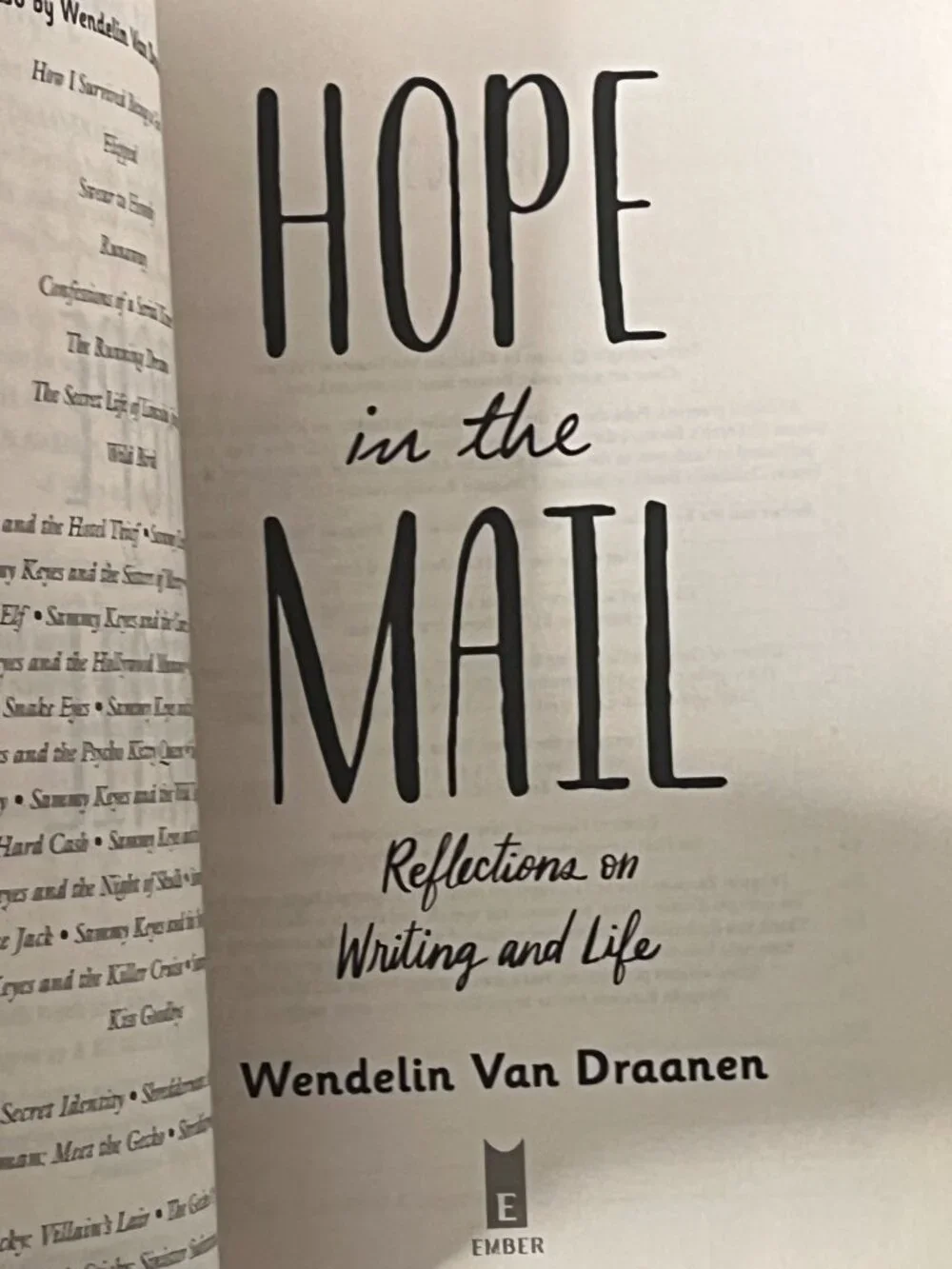 Hope in the Mail Wendelin Van Draanen YA Writing Memoir Paperback Book